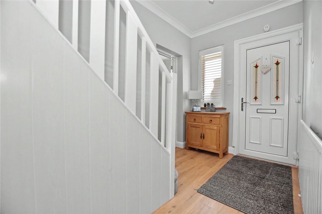 Property photo 3 of 23 Picture No. 18