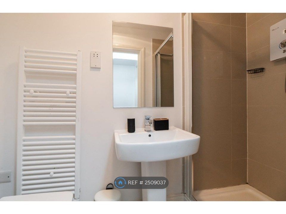 Property photo 3 of 3