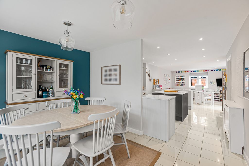 Property photo 2 of 46