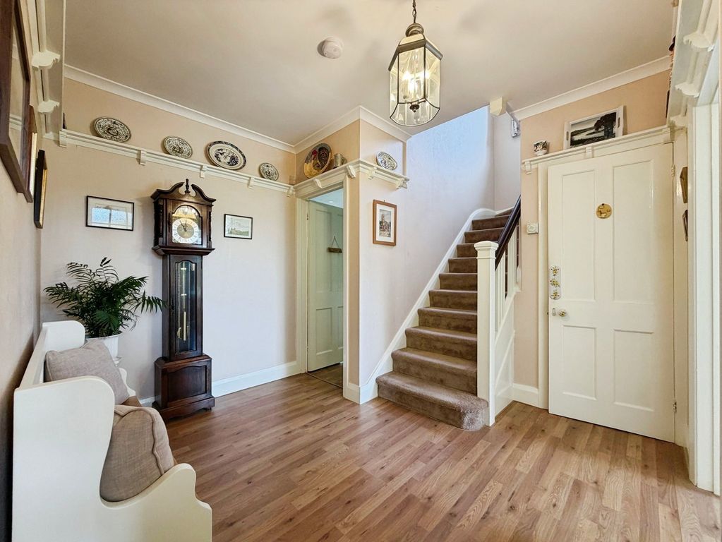 Property photo 3 of 45