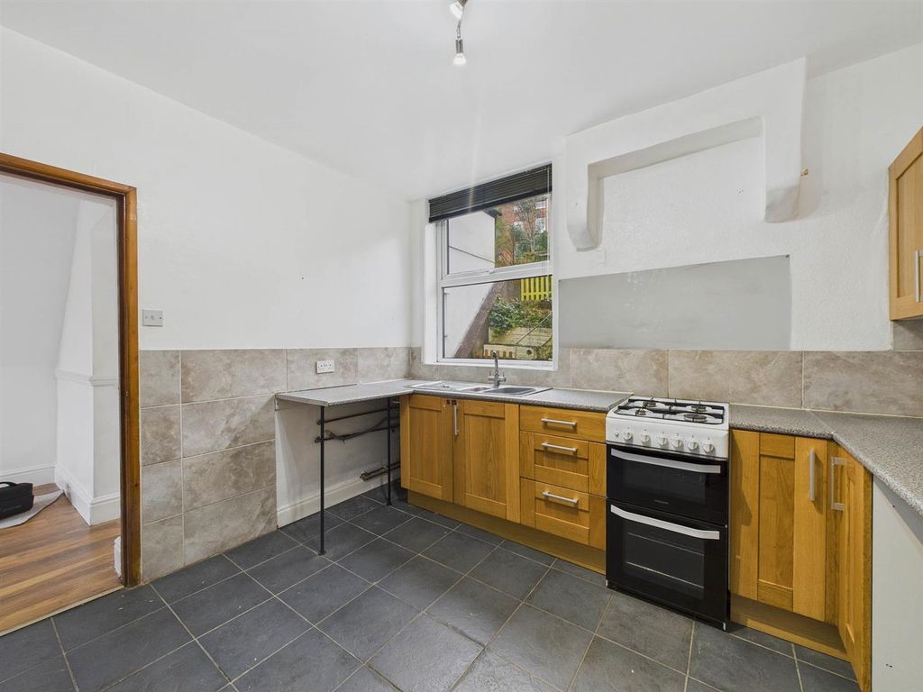 Property photo 2 of 20 Cam03972G0-Pr0205-Still007.Jpg