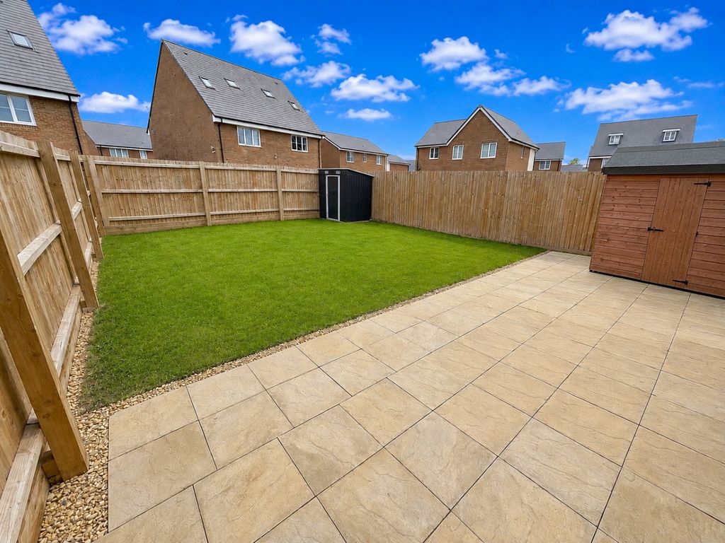 Property photo 2 of 14 5113601