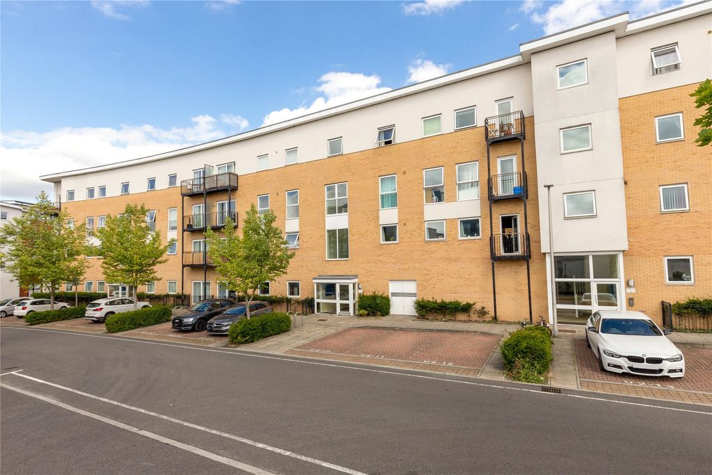 2 bed flat for sale Whitley