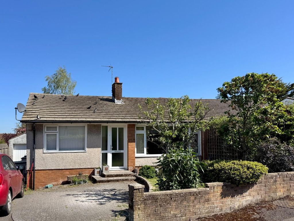 Property photo 1 of 17 Front