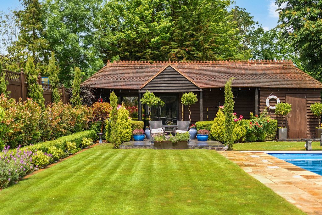 Property photo 3 of 35 1469529-35-6A1F2A...