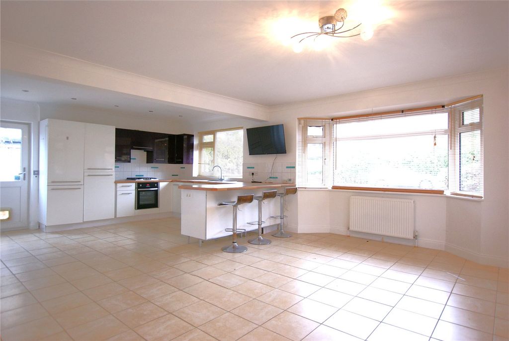 Property photo 2 of 16 Picture No. 02