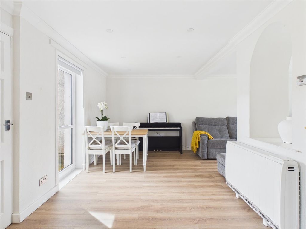 Additional image 5 of 3 bed property for saleBanff Crescent, Fort William PH33