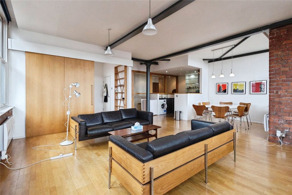 Property photo 2 of 40 Picture No. 47