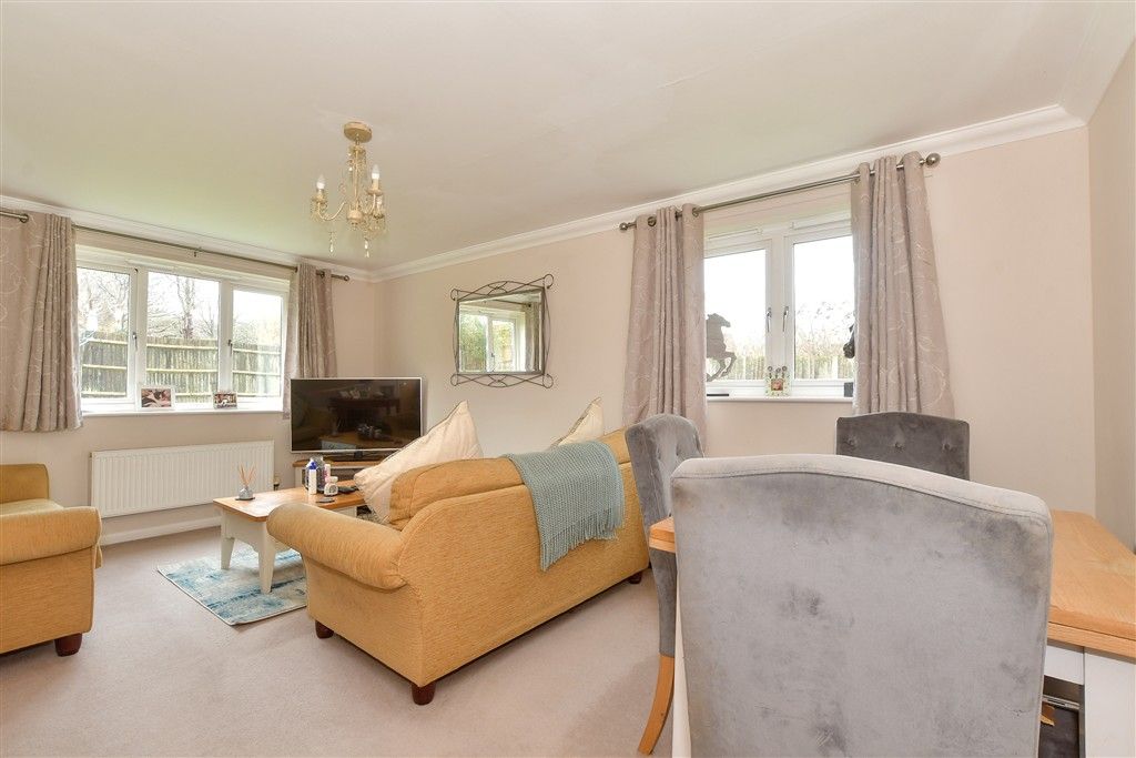 Property photo 3 of 9 Lounge/Dining Room