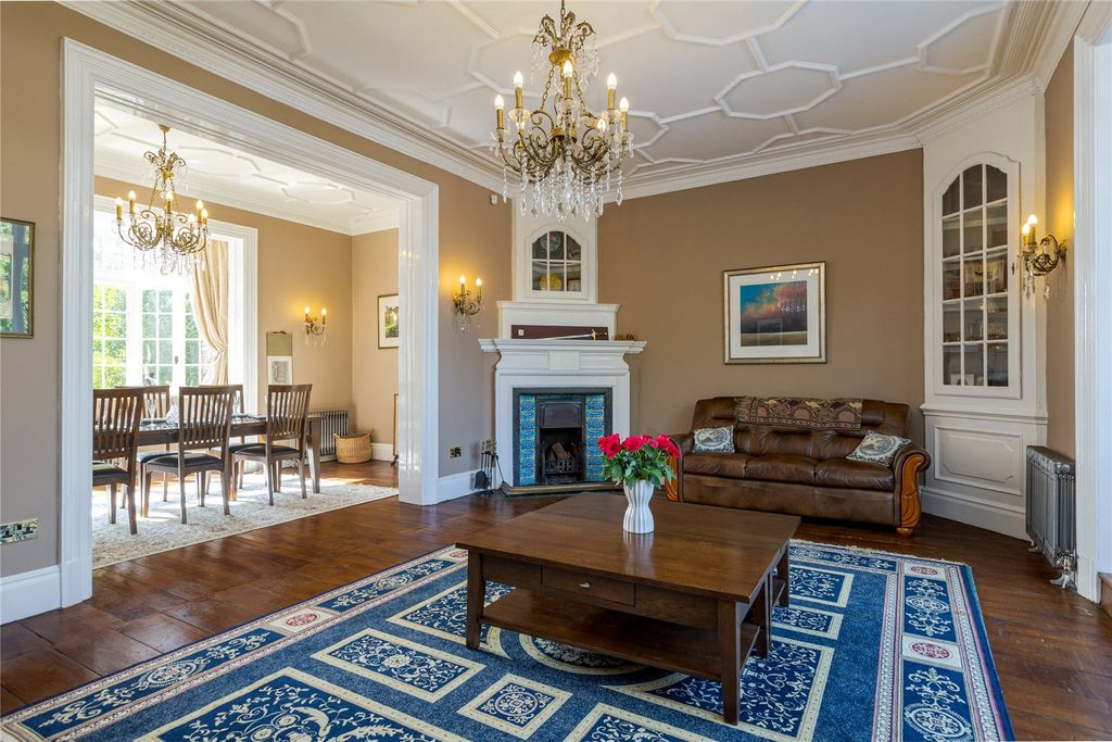 Property photo 3 of 20 Drawing/Dining Room