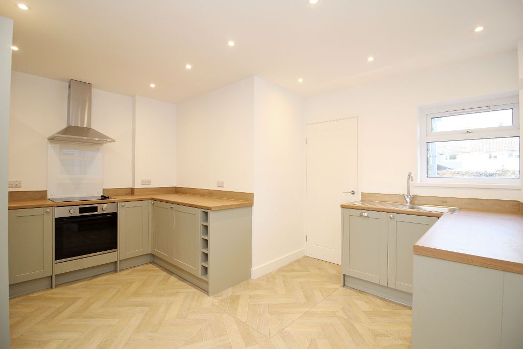 Property photo 3 of 18 Photo 11