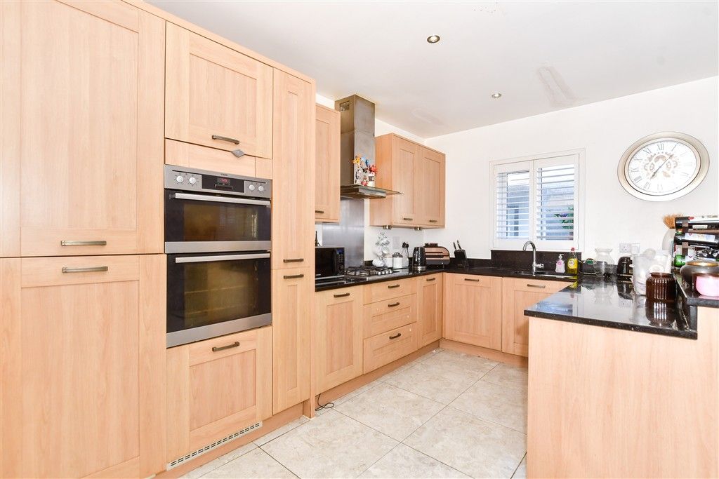 Property photo 3 of 10 Kitchen/Diner