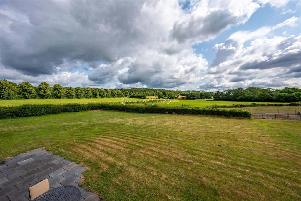 Property photo 2 of 58 Walk Farm, Castleton, Herncrabtree (53).Jpg