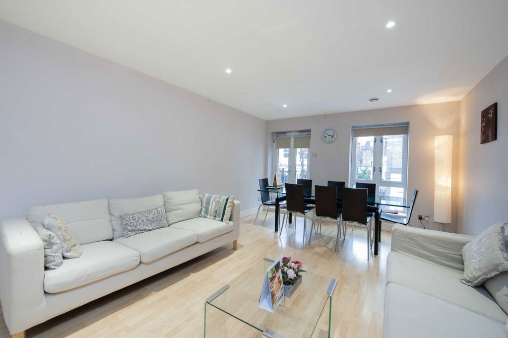 Property photo 2 of 7