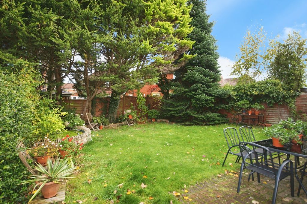 Property photo 3 of 17 Photo