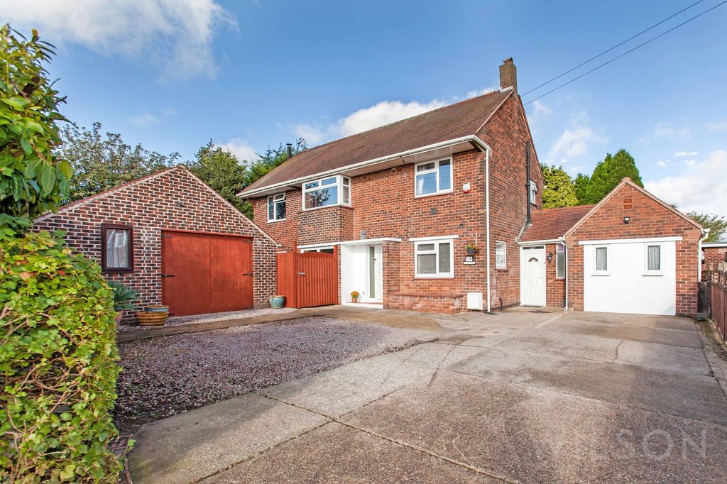 Property photo 1 of 35