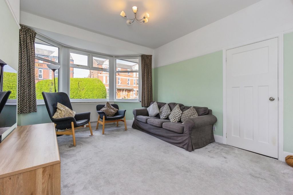 Property photo 2 of 15 Pbox-Img.Jpg