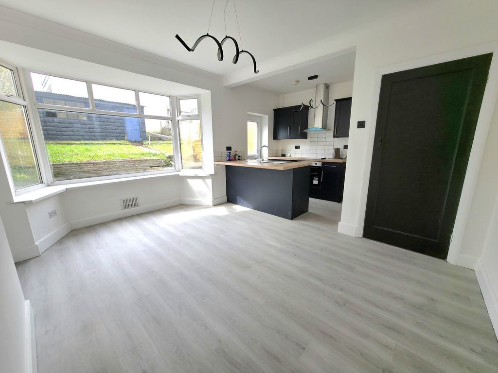 Property photo 3 of 14 Not Specified