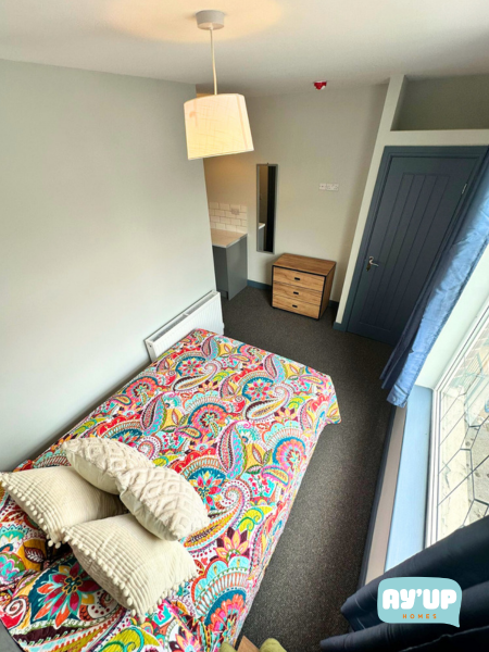 Property photo 3 of 5