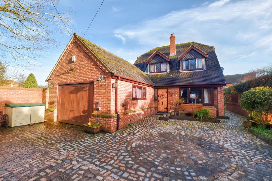 Property photo 1 of 30 Front Aspect 2