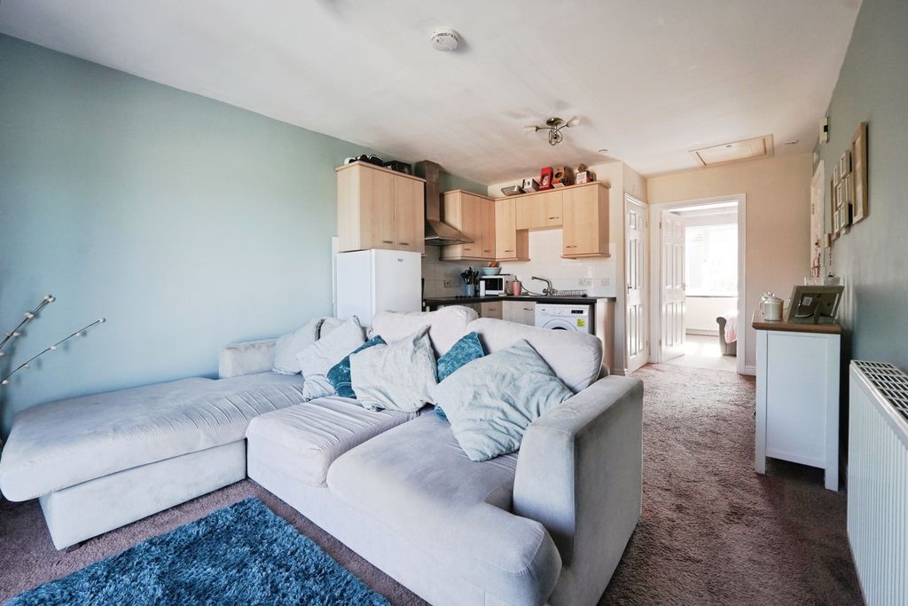 Property photo 2 of 14