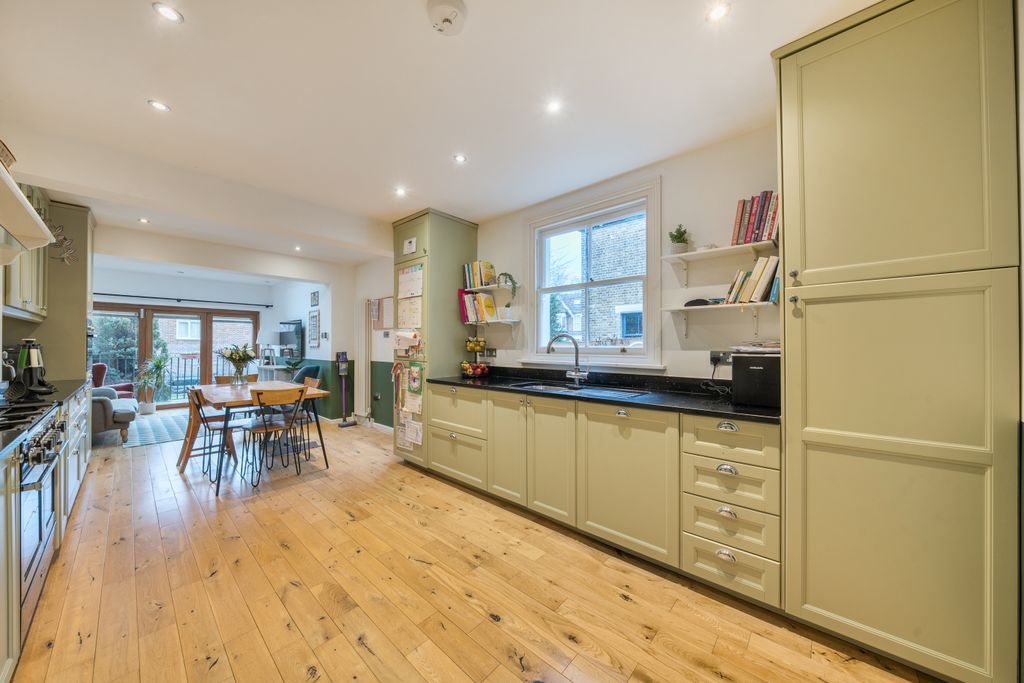 Property photo 3 of 20 Picture No. 21