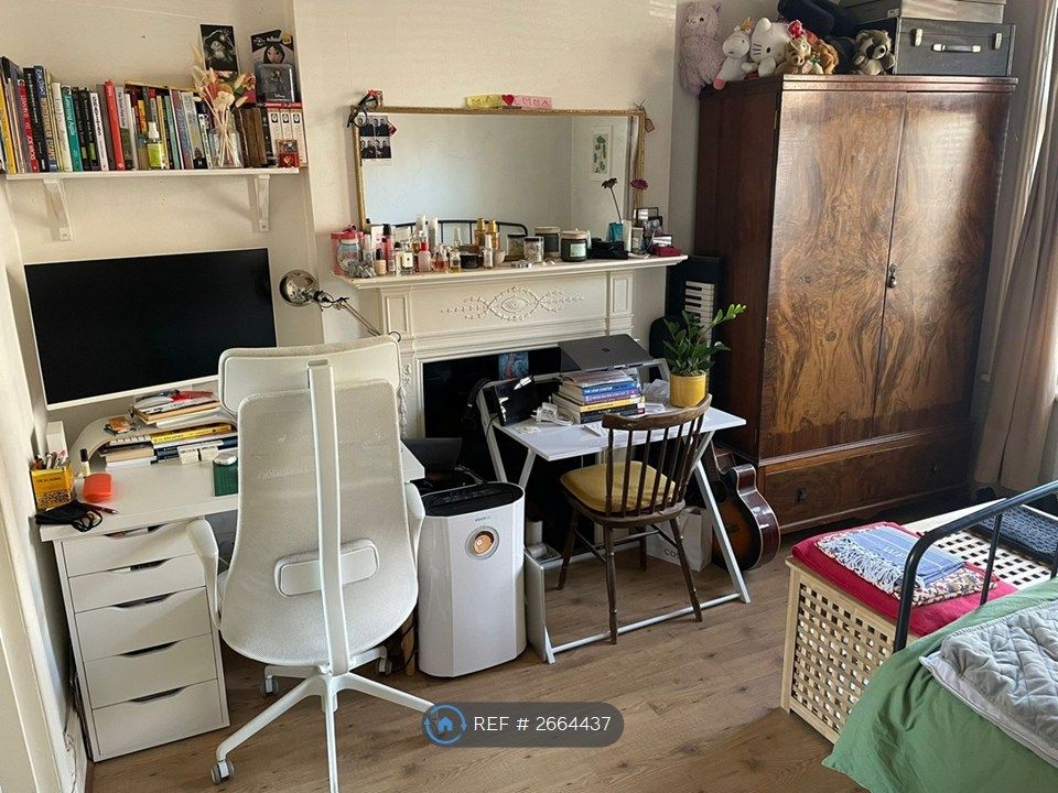 Property photo 3 of 12