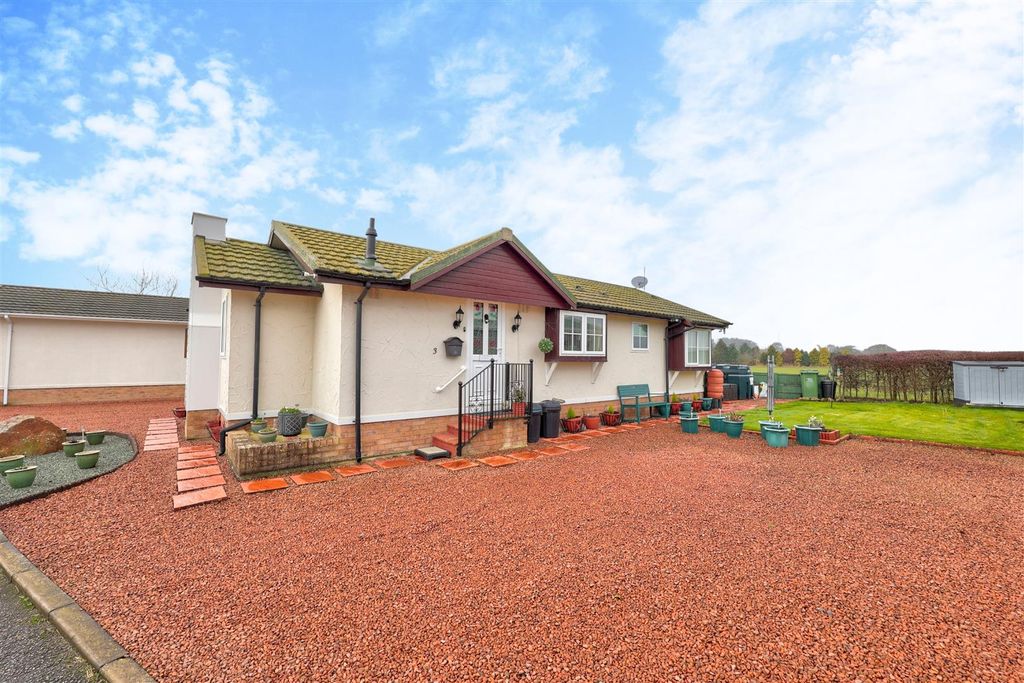 Property photo 1 of 14 Outside