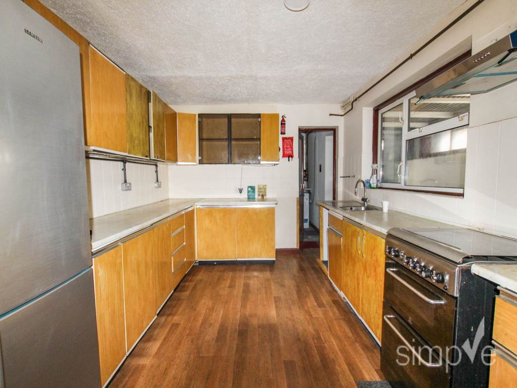 Property photo 3 of 20 Img_3705