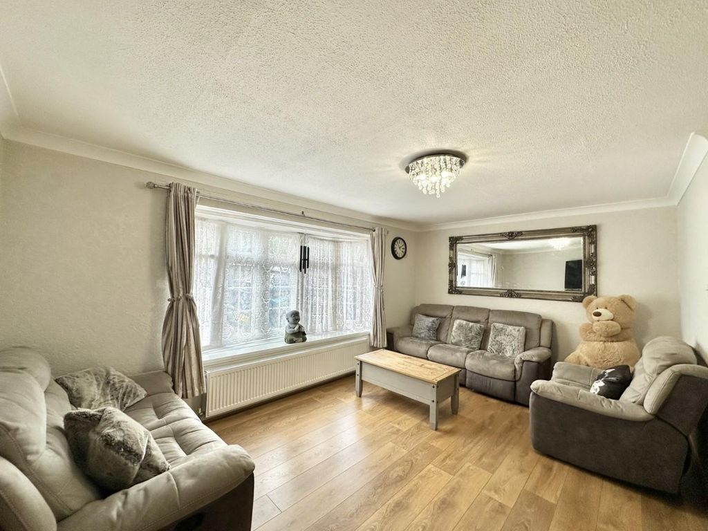 Property photo 2 of 20 Ca8d028A-4F43-4B06-B734-60531925B884.Jpg