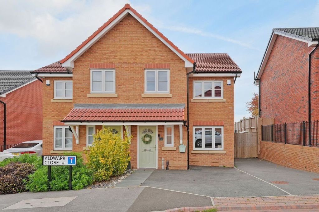 Property photo 1 of 31