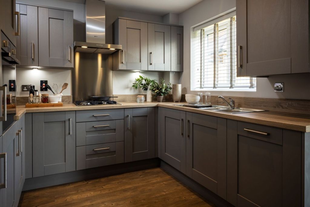 Property photo 2 of 11 Kitchen Area