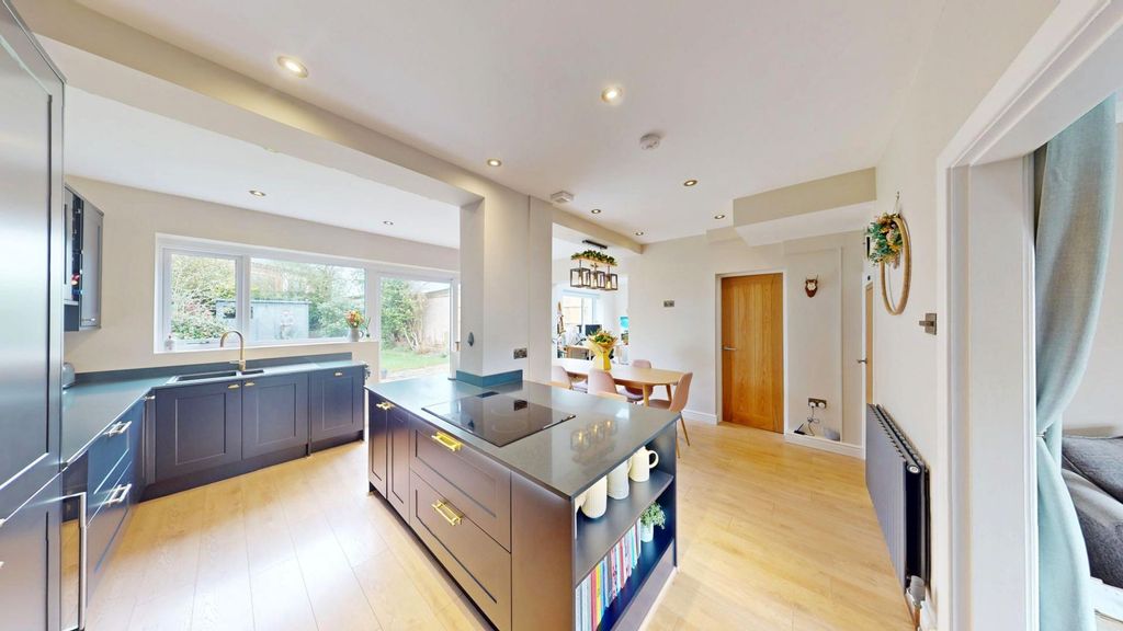 Property photo 1 of 26 Kitchen