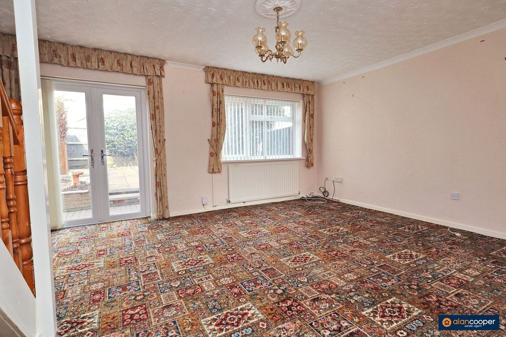 Property photo 3 of 17 3862847