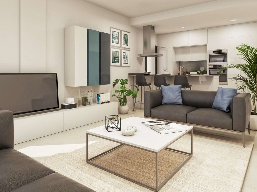 Property photo 3 of 23