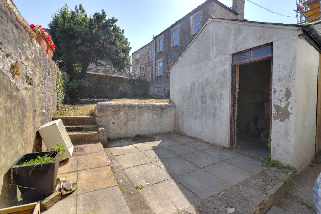 Property photo 3 of 11 Picture No. 39