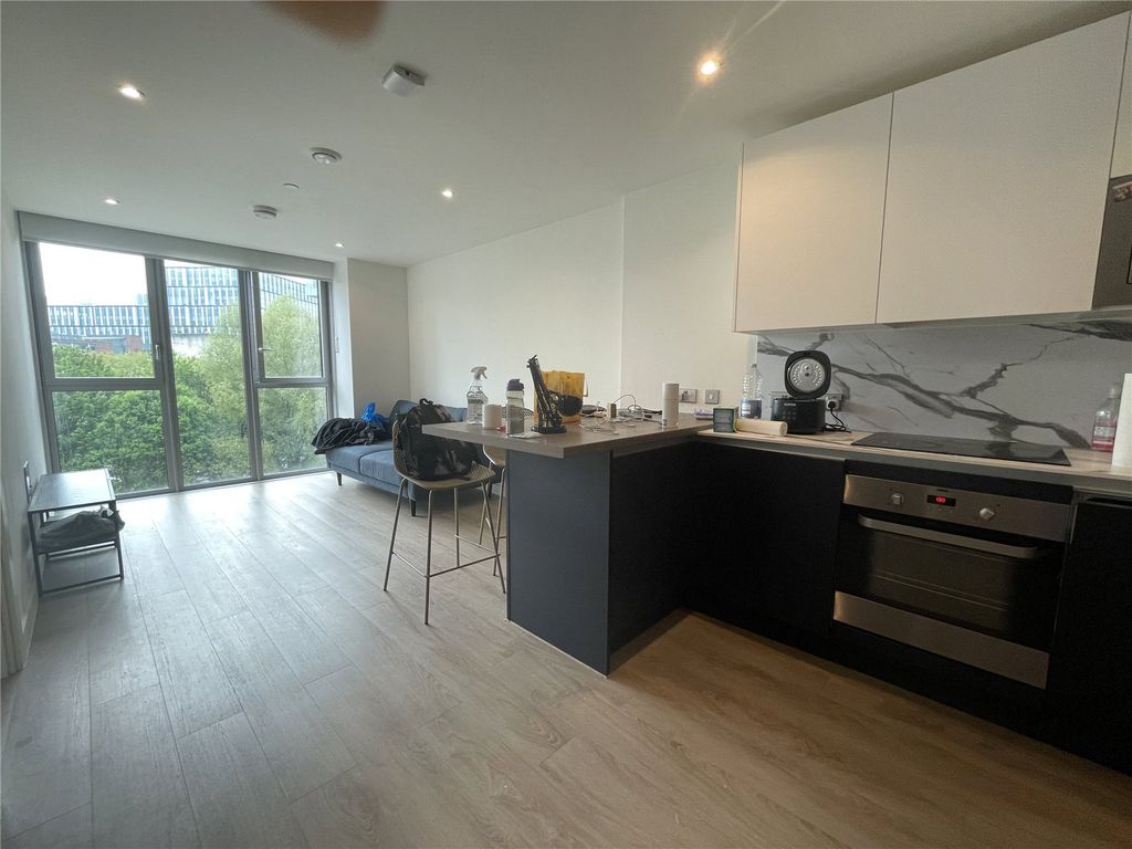 Property photo 2 of 14 Picture No. 05