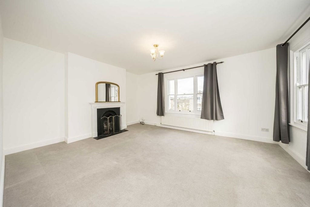 Property photo 2 of 5