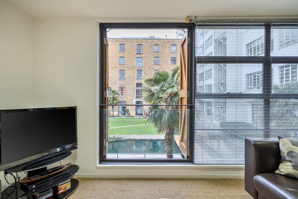 Property photo 2 of 18 Reception