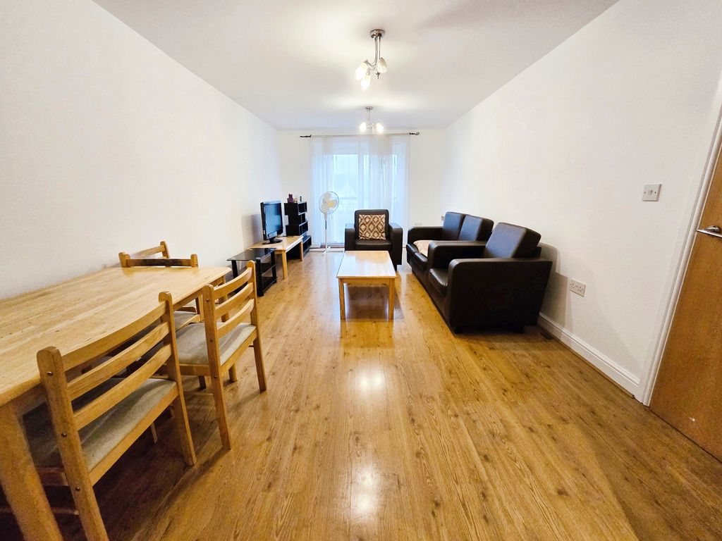 Property photo 3 of 8