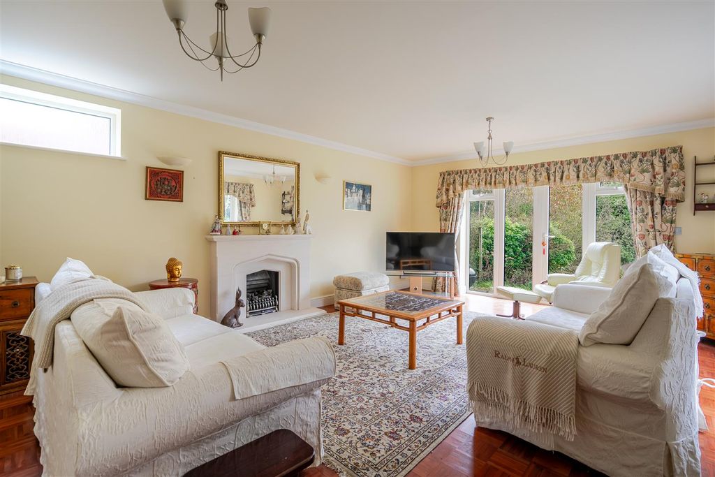 Property photo 3 of 14