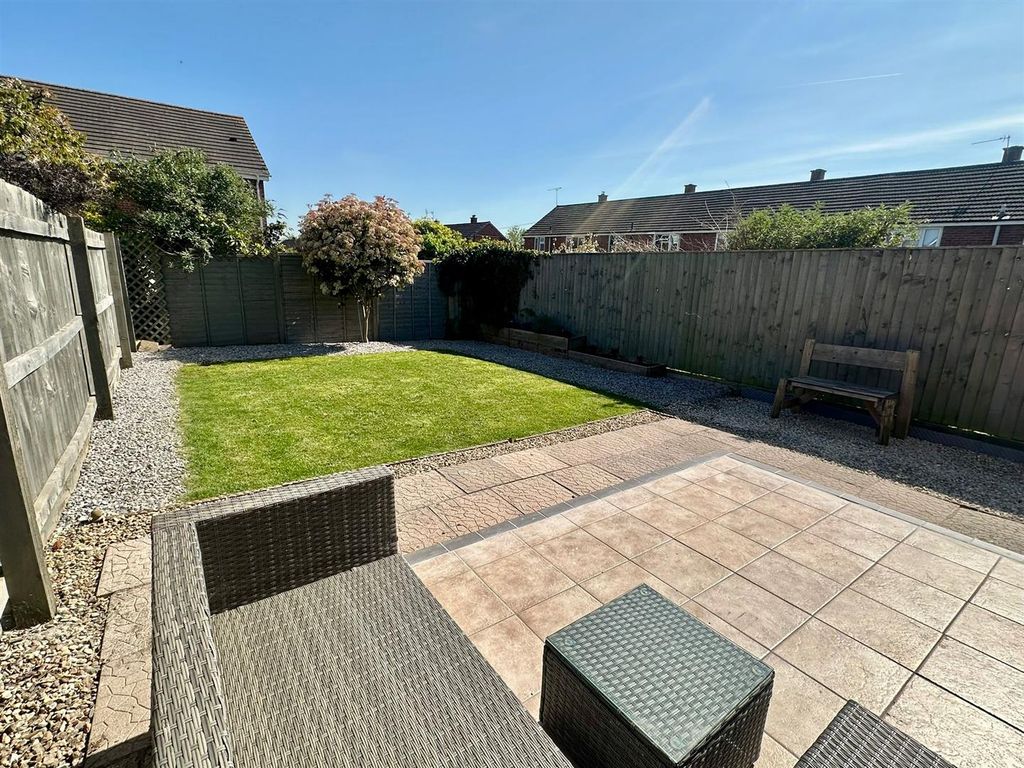 Property photo 2 of 11