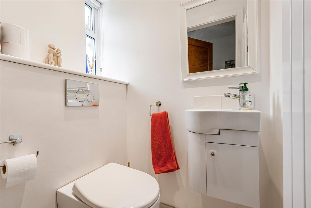 Property photo 3 of 19 26_83479.Jpg