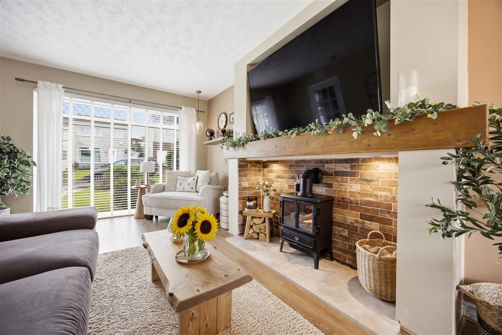 Property photo 3 of 22 09-9_Elmwood_Gardens_Lenzie_009.Jpg