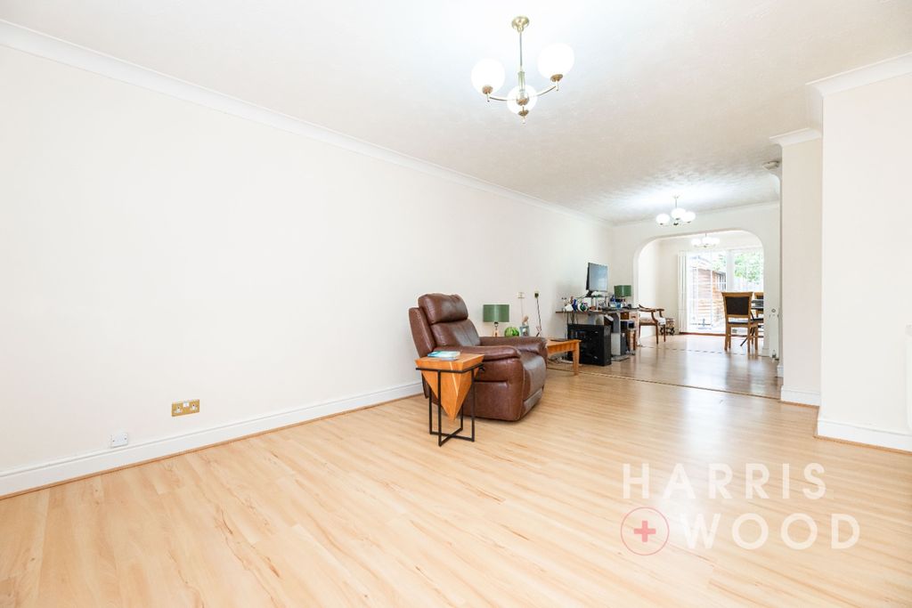 Property photo 2 of 25 4319603