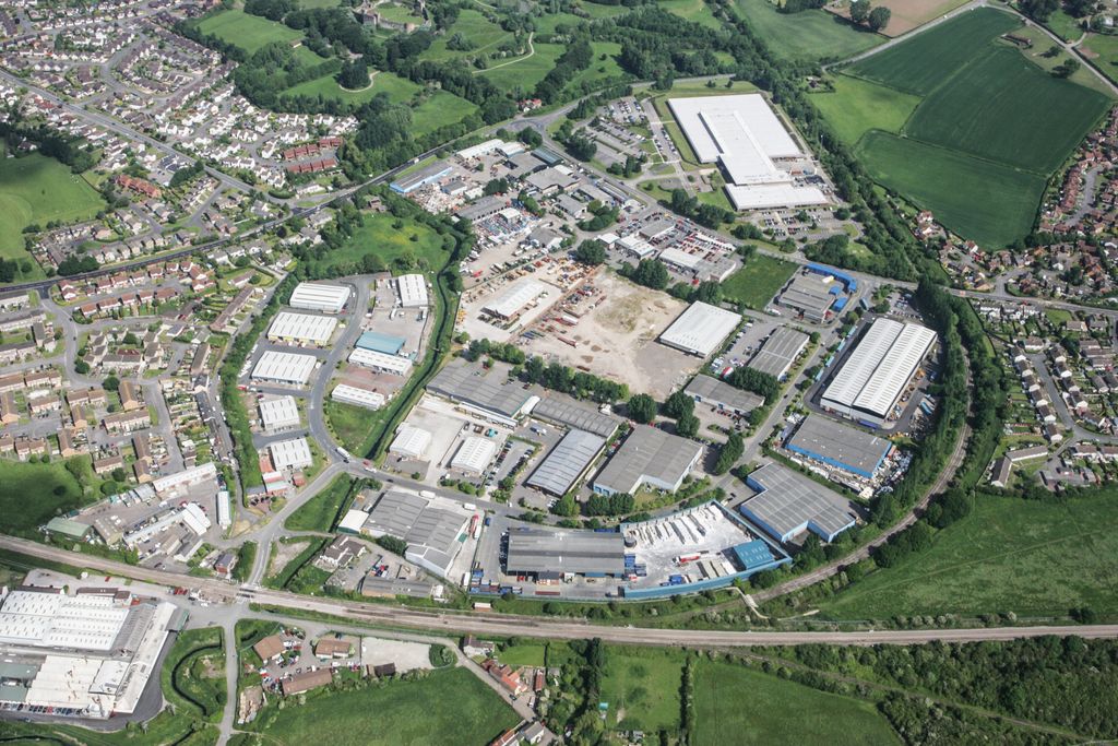 Property photo 1 of 2