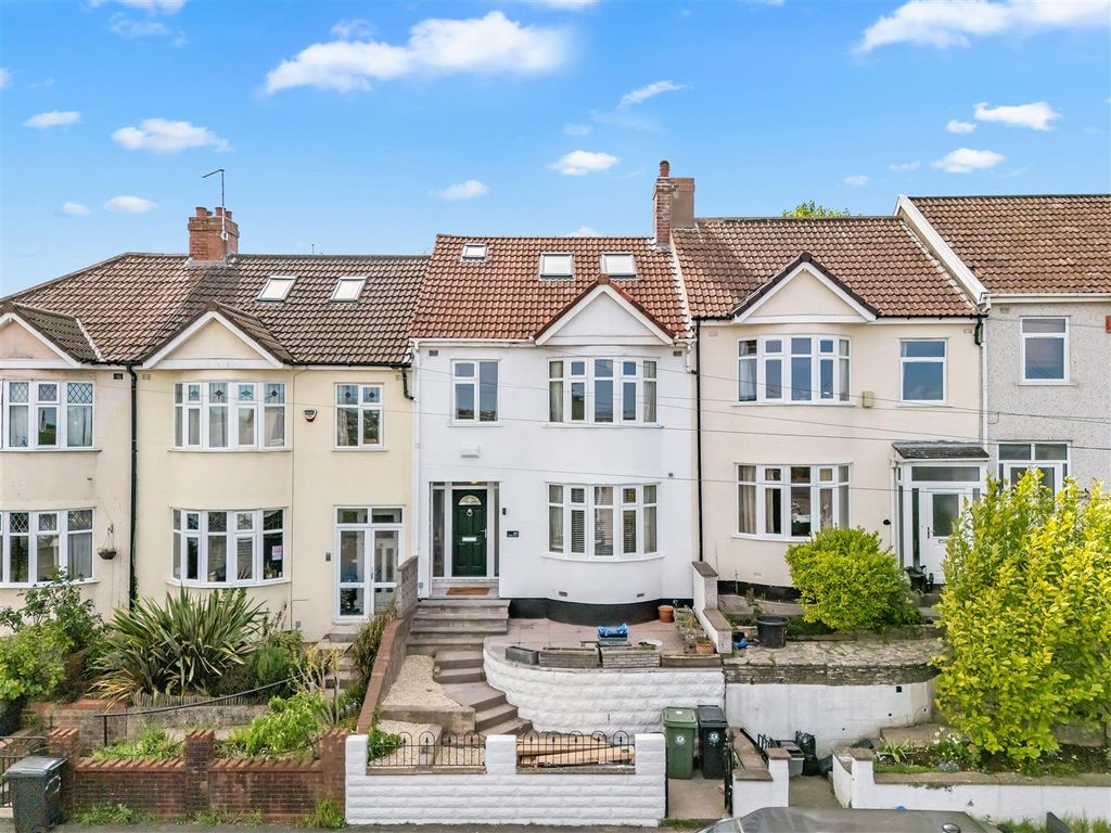 Property photo 3 of 14 House