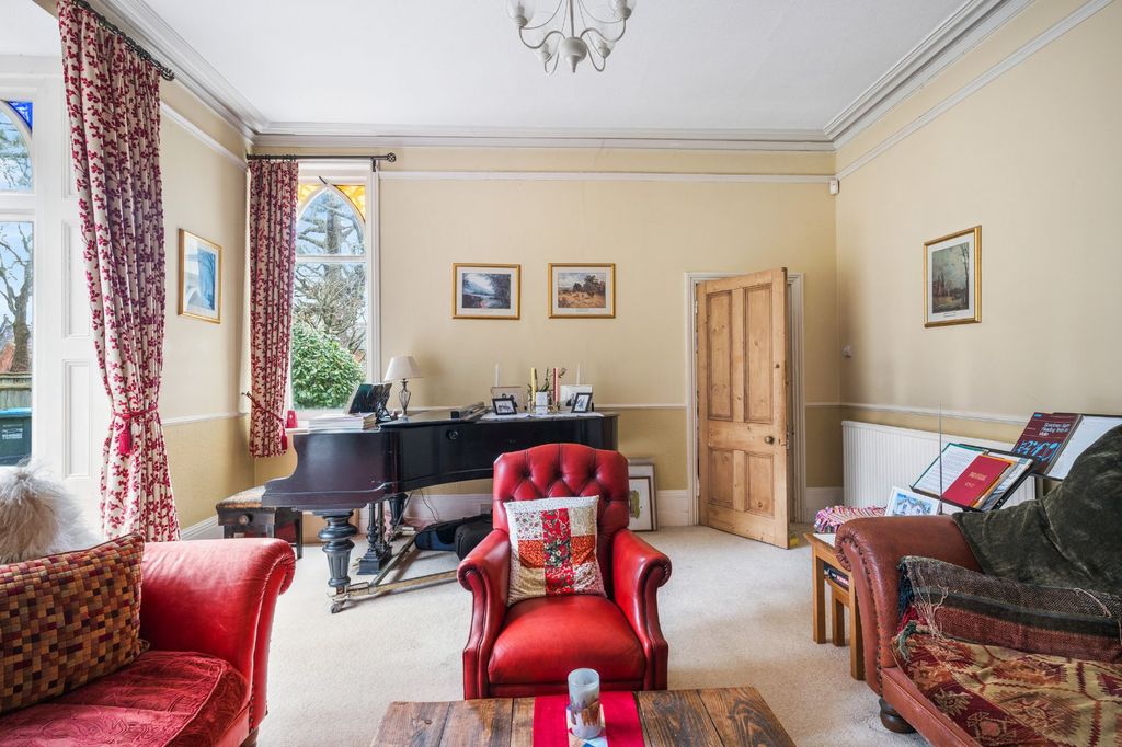 Property photo 3 of 17 Picture No. 11