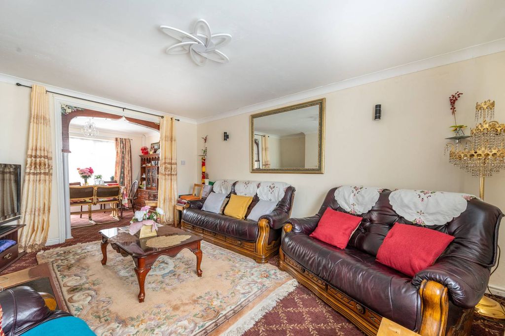 Property photo 2 of 13