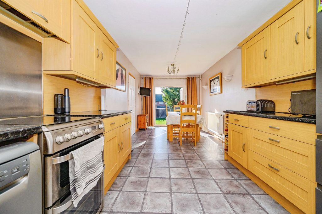 Property photo 3 of 17